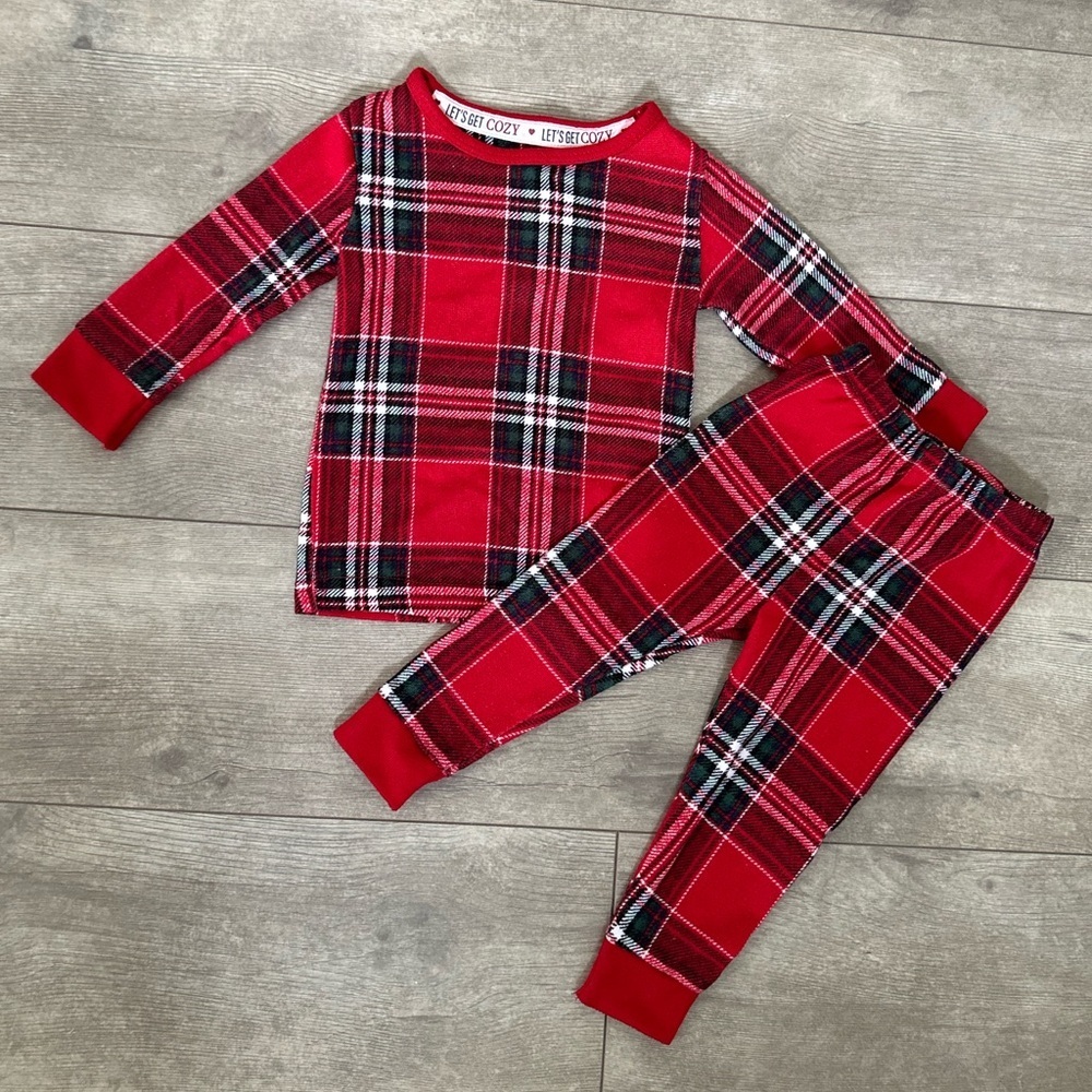 Lets Get Cozy Baby 6-9 Months Christmas 2pc Soft Plaid Pajama Set
Ultra soft
